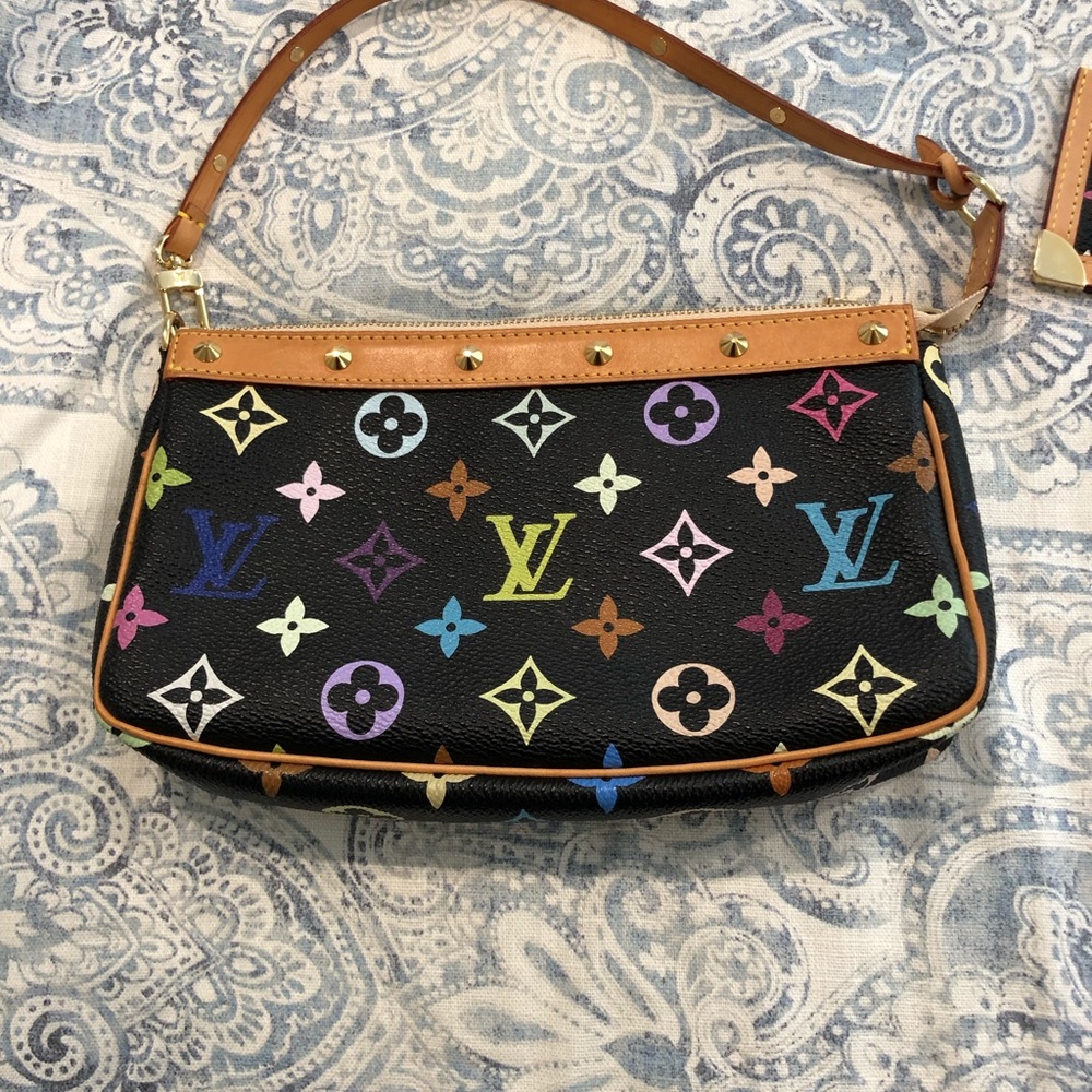 Louis bag and key chain